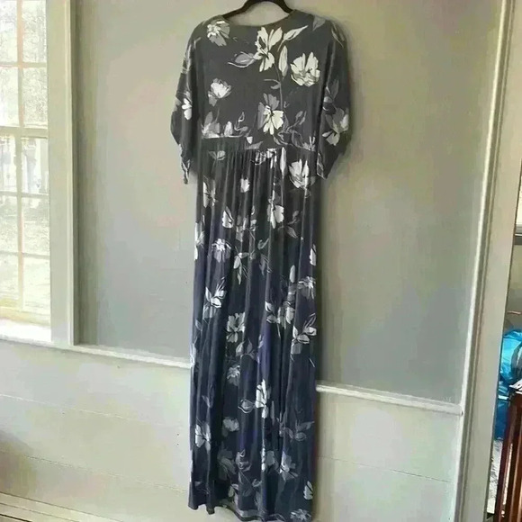 Isabel Maternity Dress S Floral V Neck Maxi Long Womens size Small - Picture 6 of 6